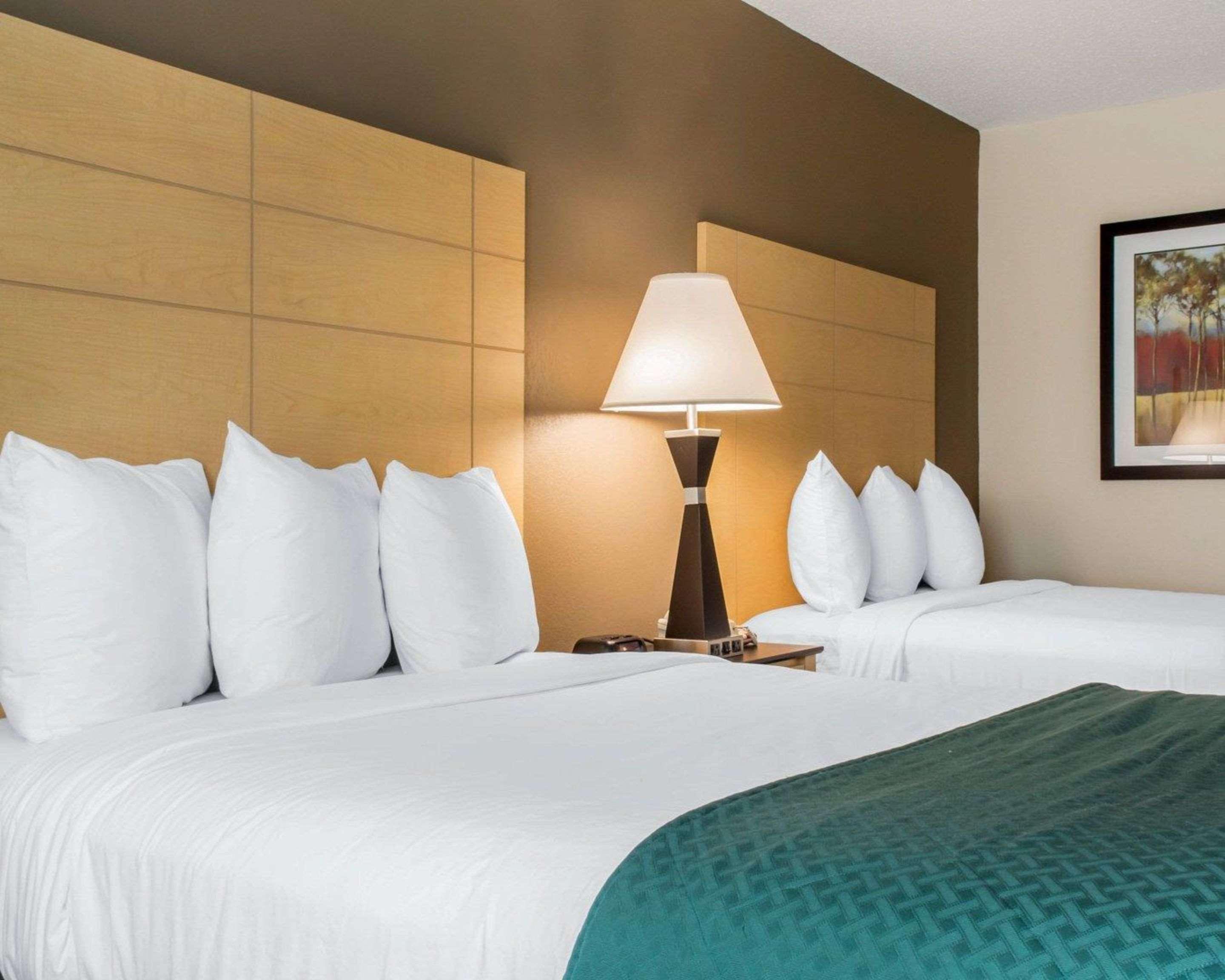 Quality Inn Geneseo Esterno foto