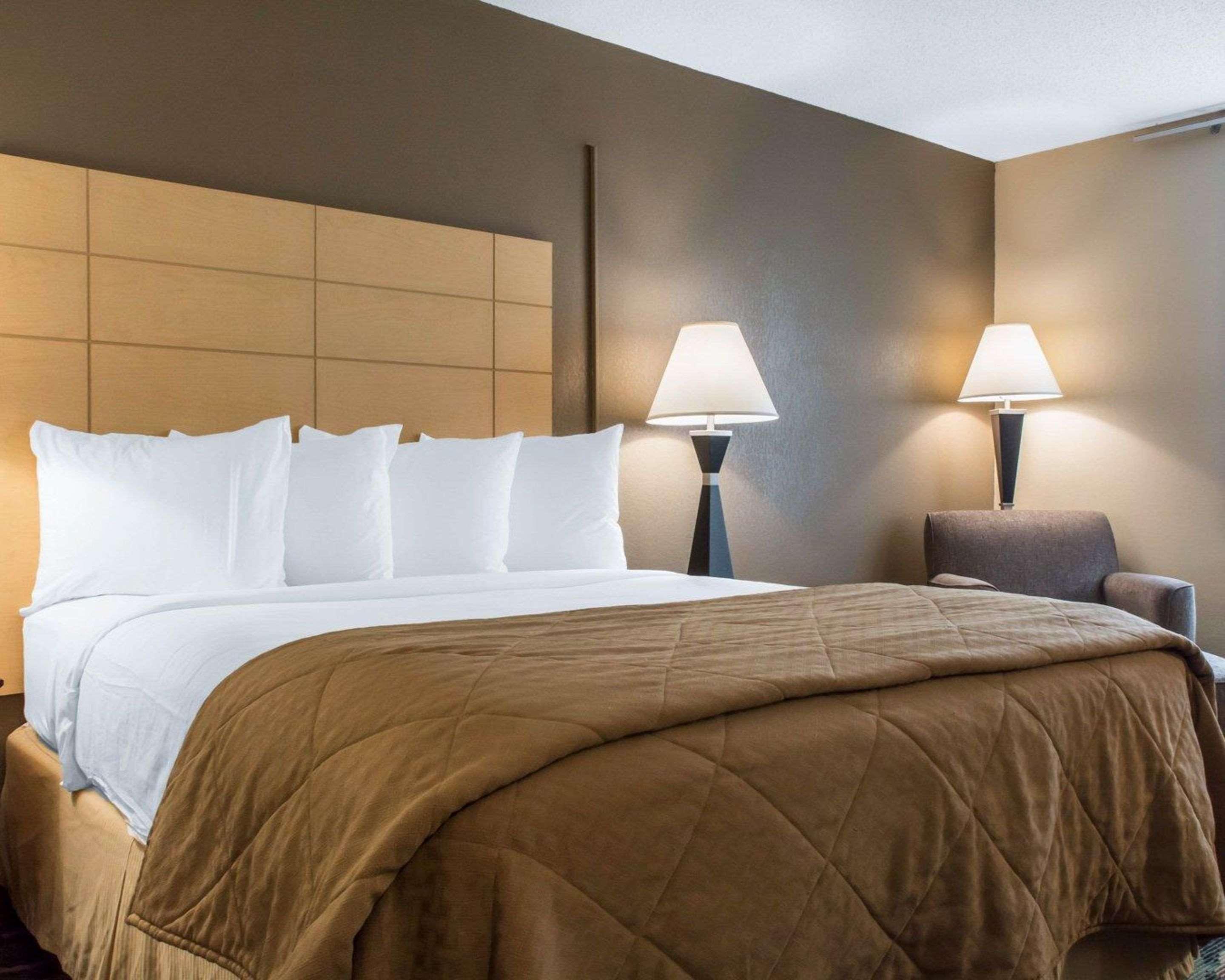 Quality Inn Geneseo Esterno foto